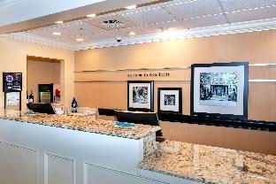 Hampton Inn & Suites Charlotte/South Park At Phillips Place,Mecklenburg County>>Charlotte,3 star