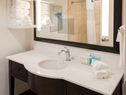 hampton inn and suites charlotte south park at phillips place