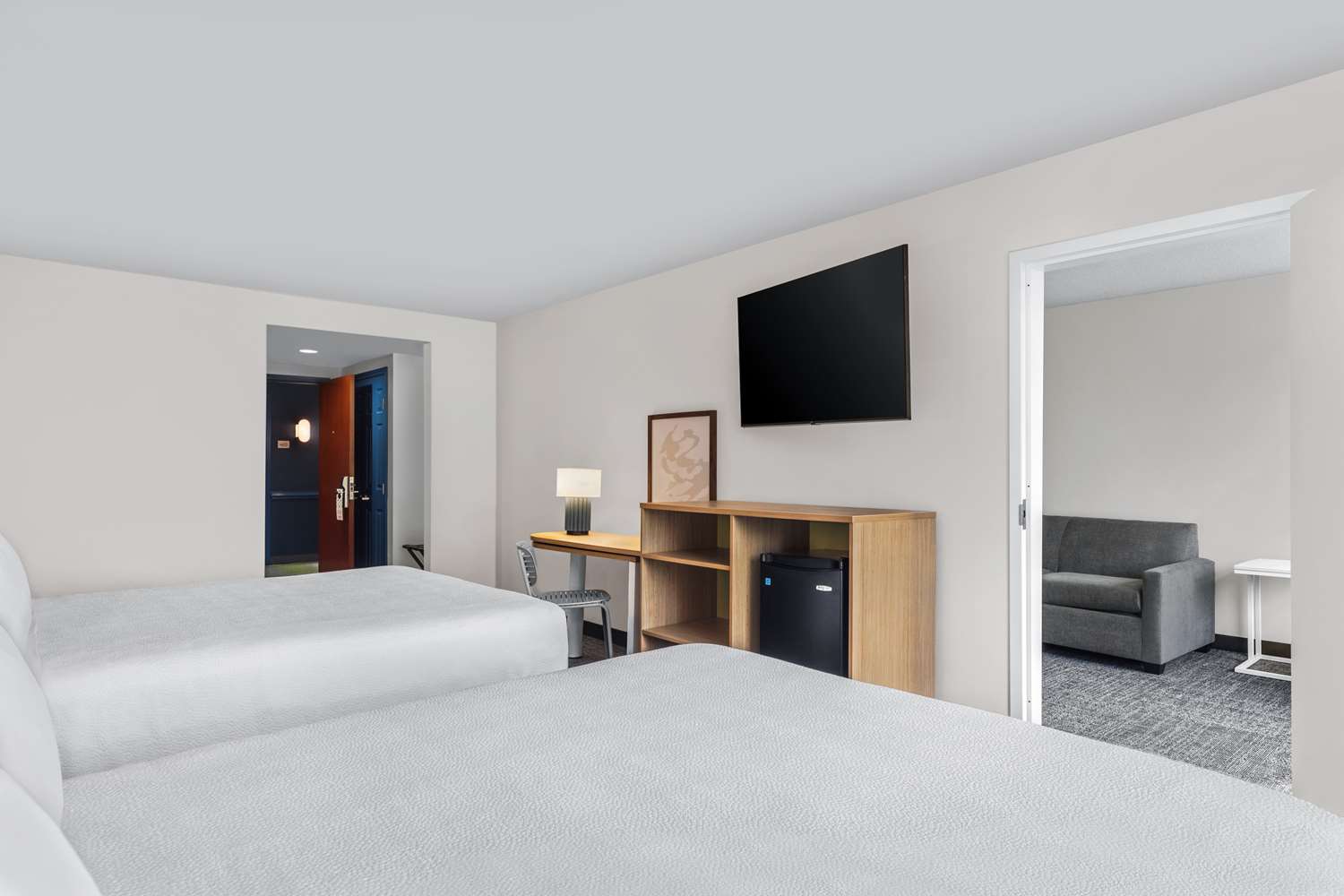 spark by hilton charlotte tyvola i 77