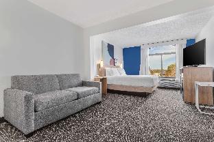 spark by hilton charlotte tyvola i 77