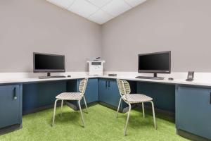 spark by hilton charlotte tyvola i 77