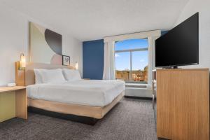 spark by hilton charlotte tyvola i 77
