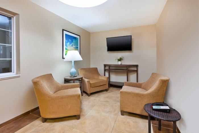 candlewood suites huntersville by ihg