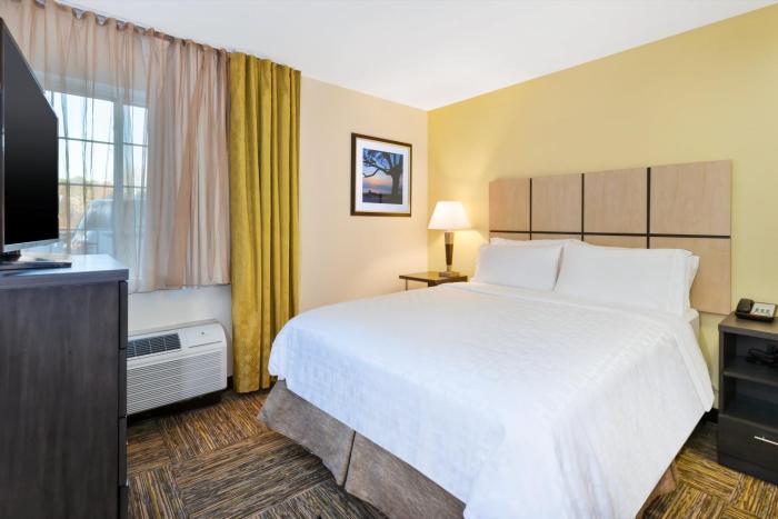 candlewood suites huntersville by ihg