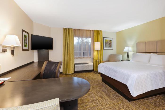 candlewood suites huntersville by ihg
