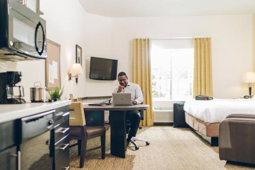 candlewood suites huntersville by ihg