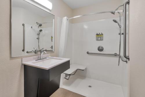 candlewood suites huntersville by ihg