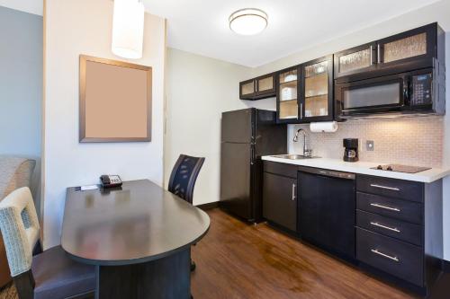 candlewood suites huntersville by ihg