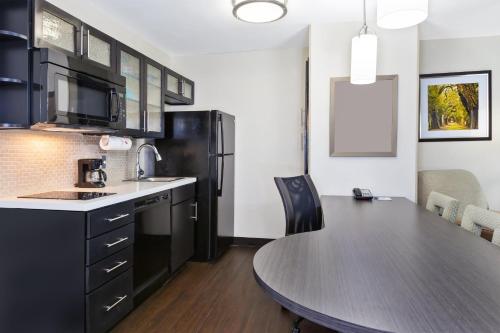 candlewood suites huntersville by ihg