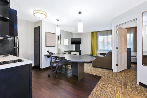 candlewood suites huntersville by ihg