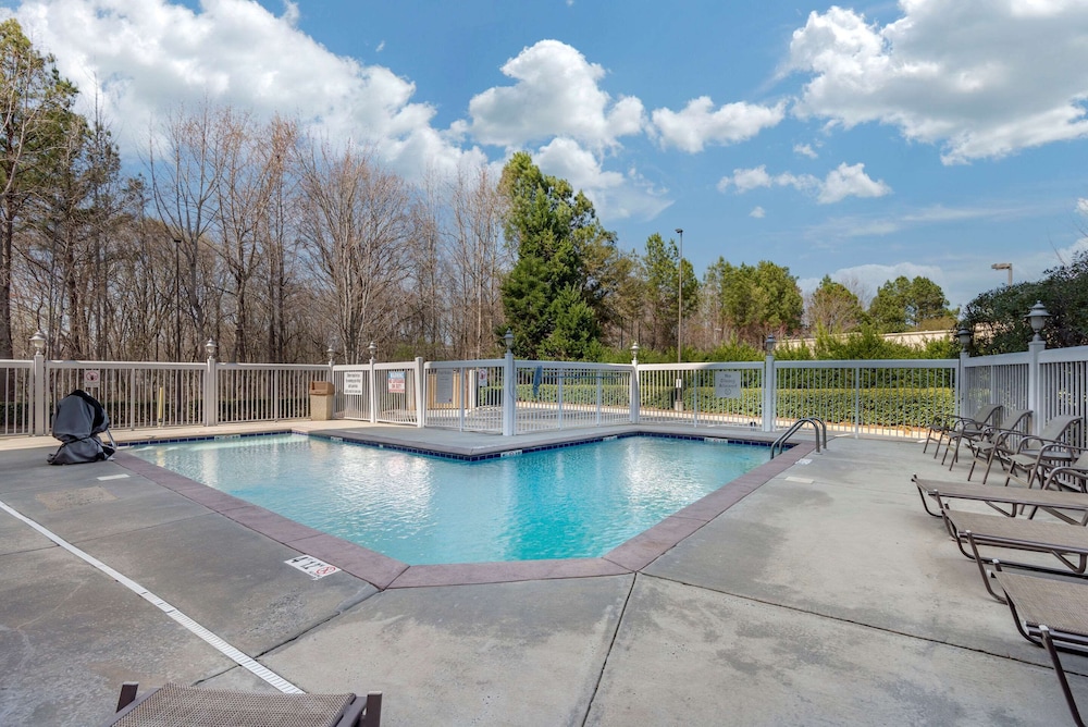 comfort suites near birkdale village huntersville