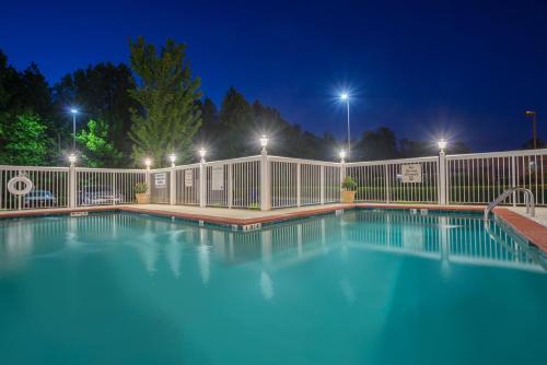 comfort suites near birkdale village huntersville
