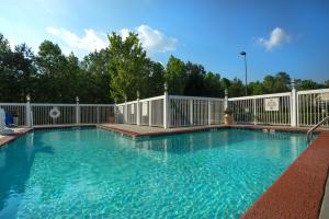 comfort suites near birkdale village huntersville