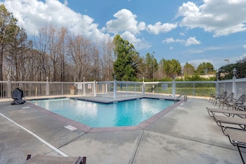 comfort suites near birkdale village huntersville