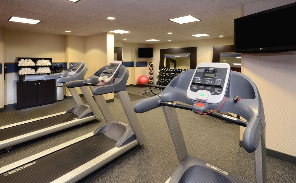 hampton inn charlotte north lake norman