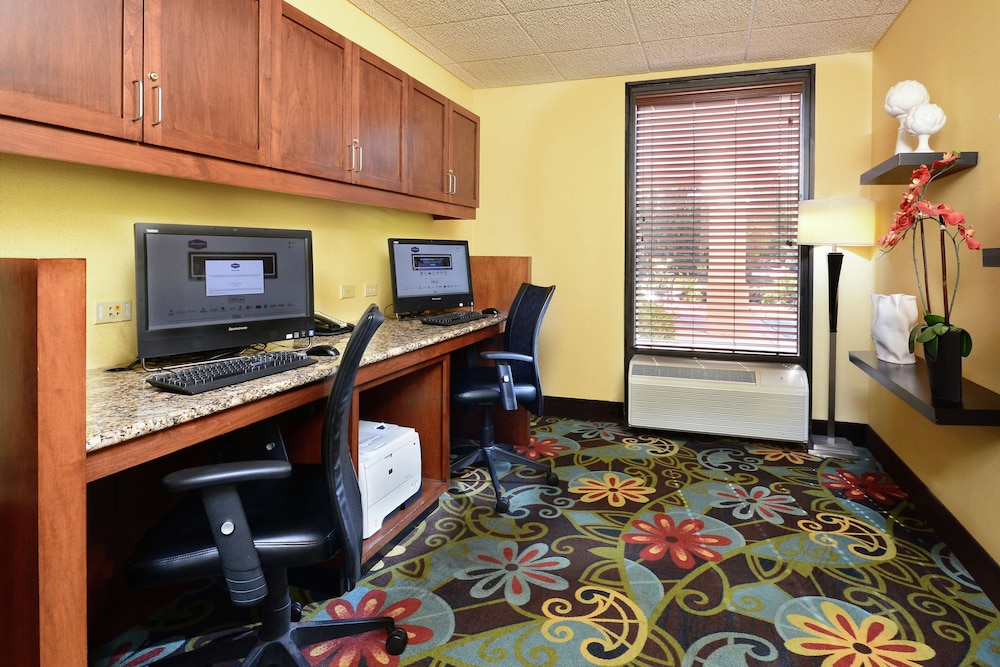 hampton inn charlotte north lake norman