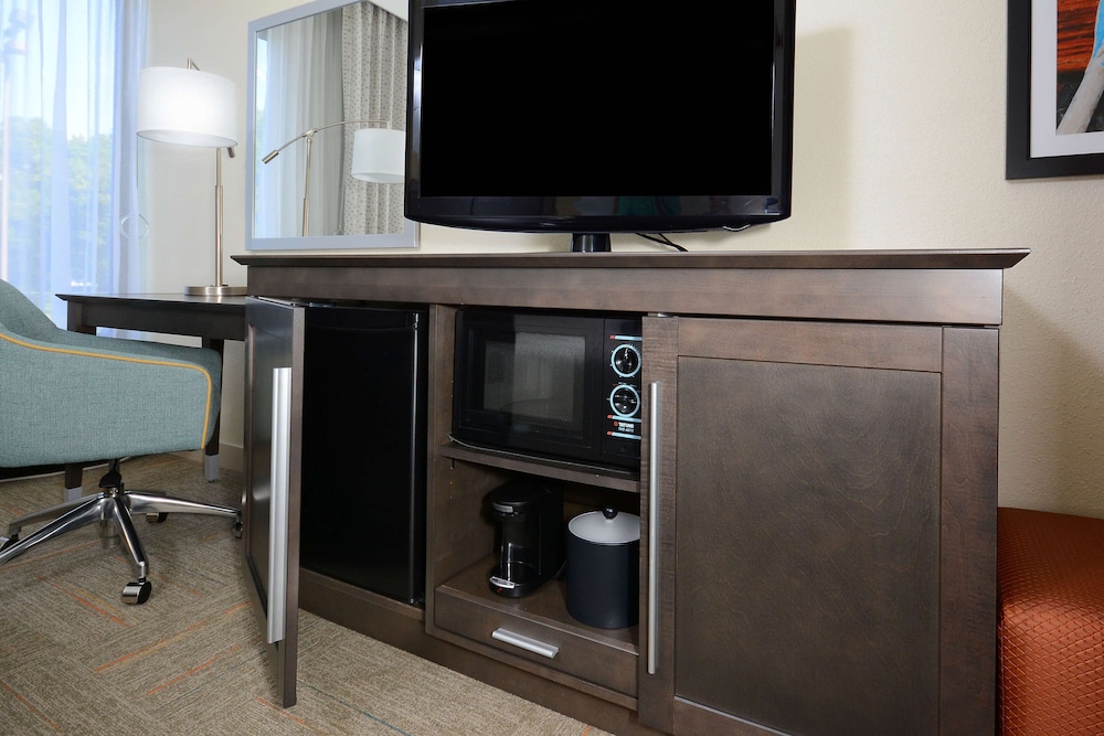 hampton inn charlotte north lake norman