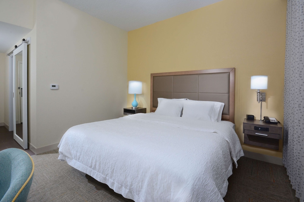 hampton inn charlotte north lake norman
