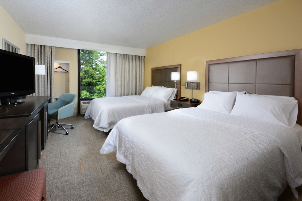 hampton inn charlotte north lake norman