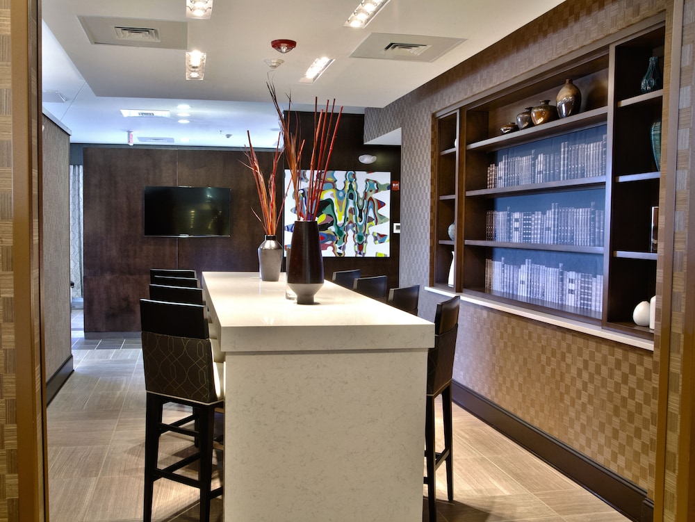 holiday inn charlotte airport by ihg