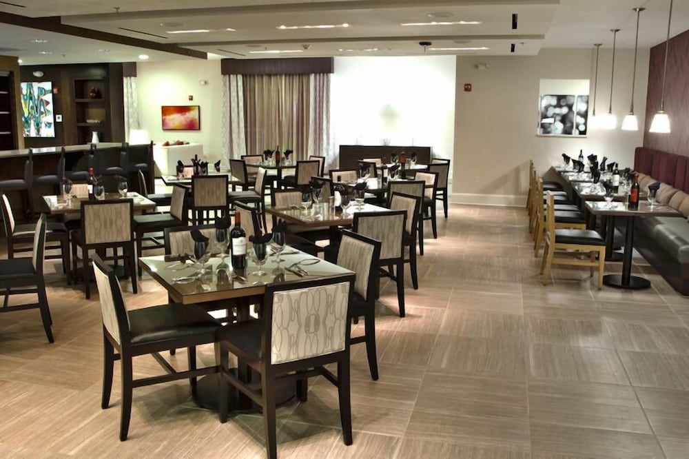 holiday inn charlotte airport by ihg