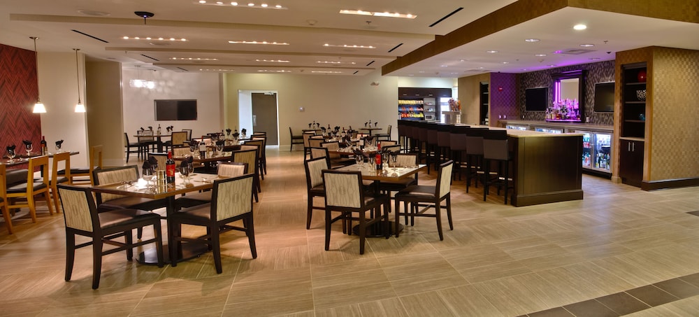 holiday inn charlotte airport by ihg