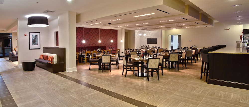 holiday inn charlotte airport by ihg