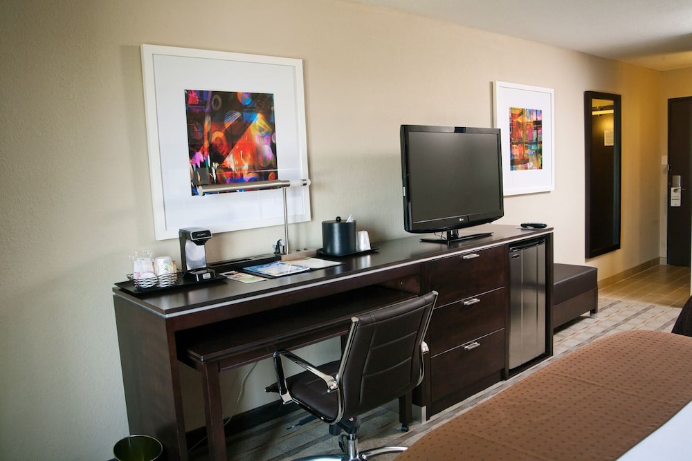 holiday inn charlotte airport by ihg