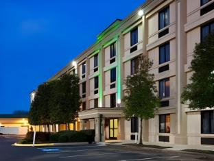 holiday inn charlotte airport by ihg