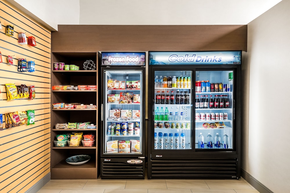 holiday inn express and suites charlotte arpt belmont by ihg