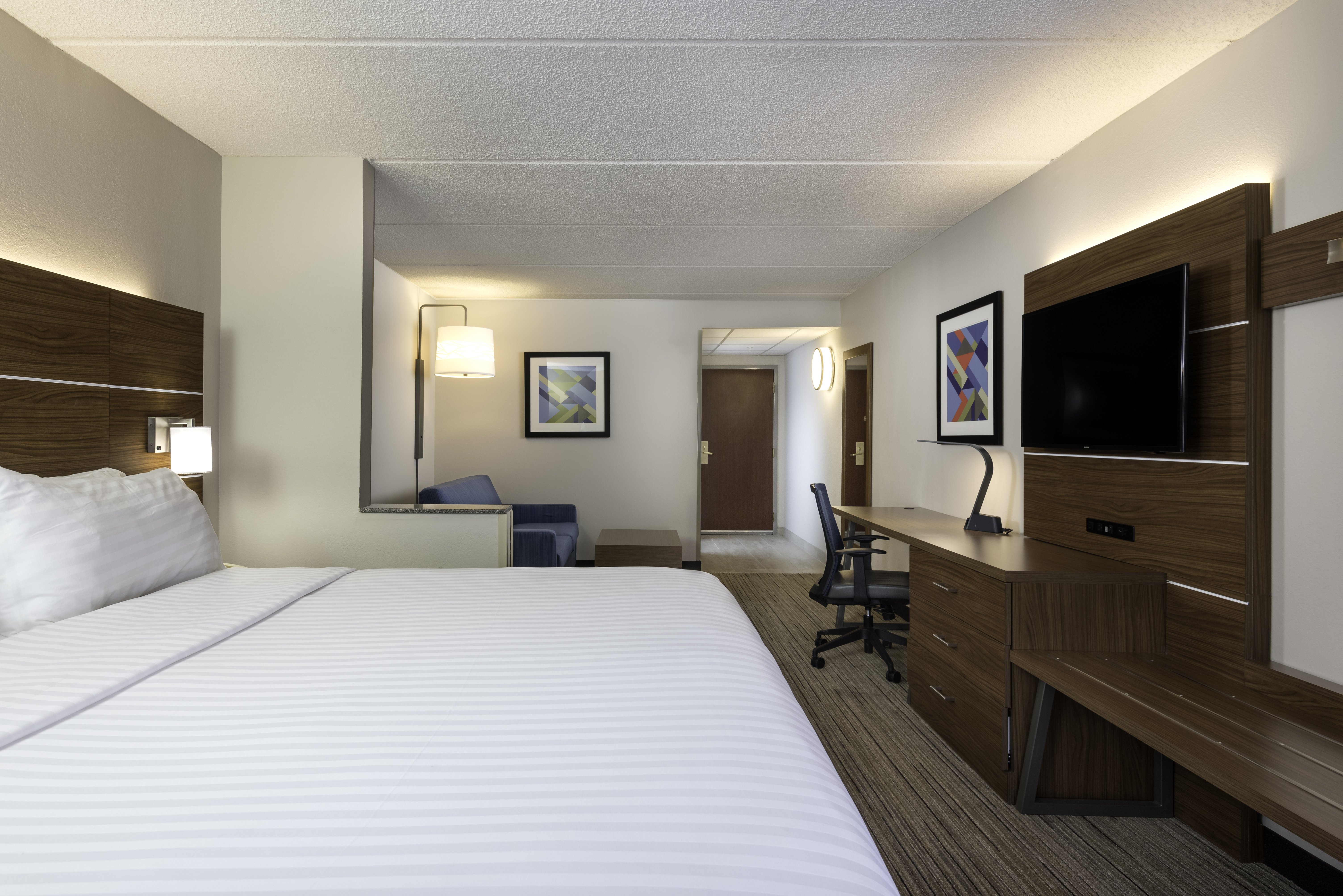 holiday inn express and suites charlotte arpt belmont by ihg