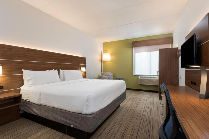holiday inn express and suites charlotte arpt belmont by ihg