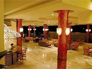 Crown Paradise Club Puerto Vallarta All Inclusive,Near Aquaventuras Park,4 star