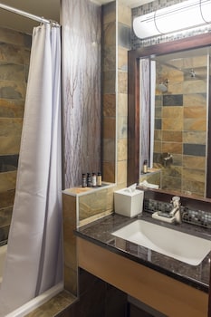 sunshine mountain lodge