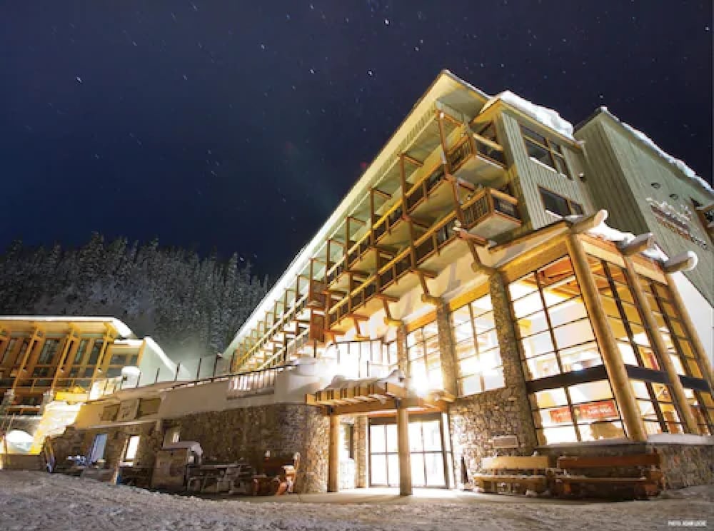 sunshine mountain lodge