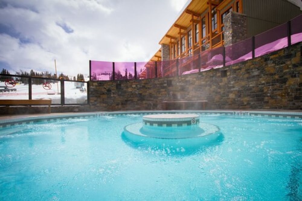 sunshine mountain lodge