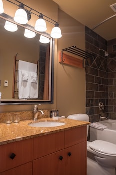 sunshine mountain lodge