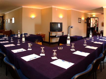 carcavelos beach hotel