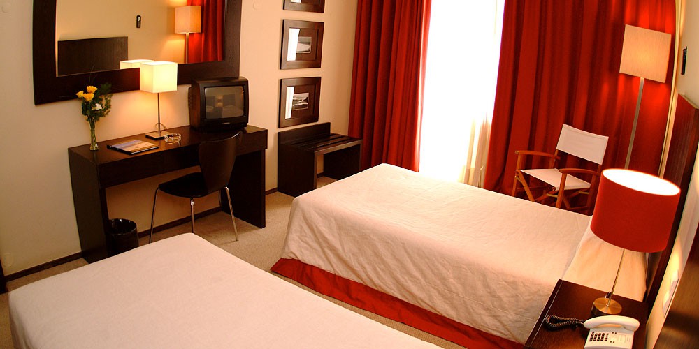 carcavelos beach hotel