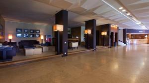 carcavelos beach hotel
