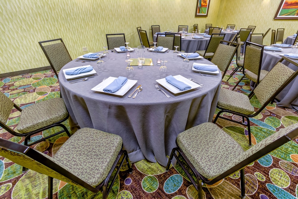 holiday inn indianapolis carmel by ihg