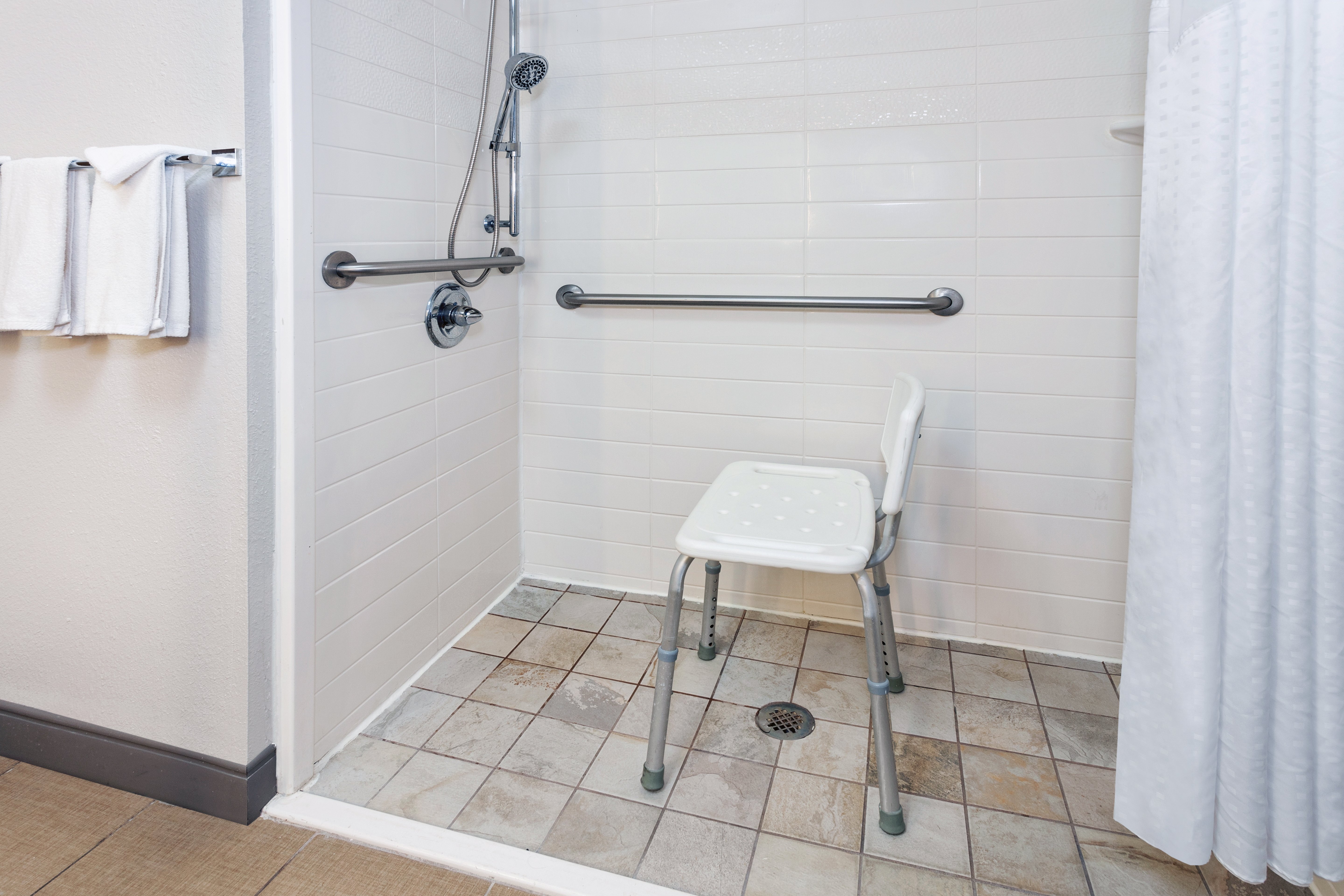 holiday inn express and suites carmel north westfield