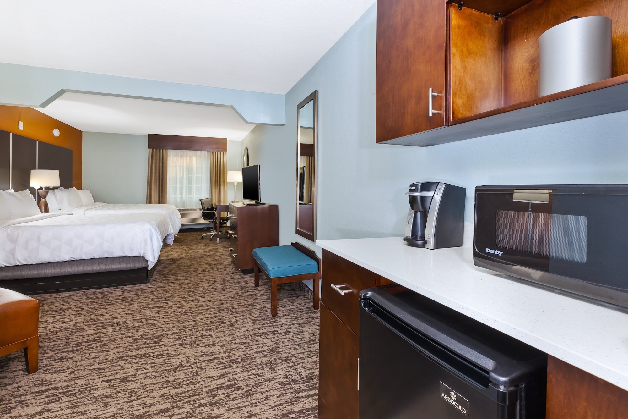 holiday inn express and suites carmel north westfield