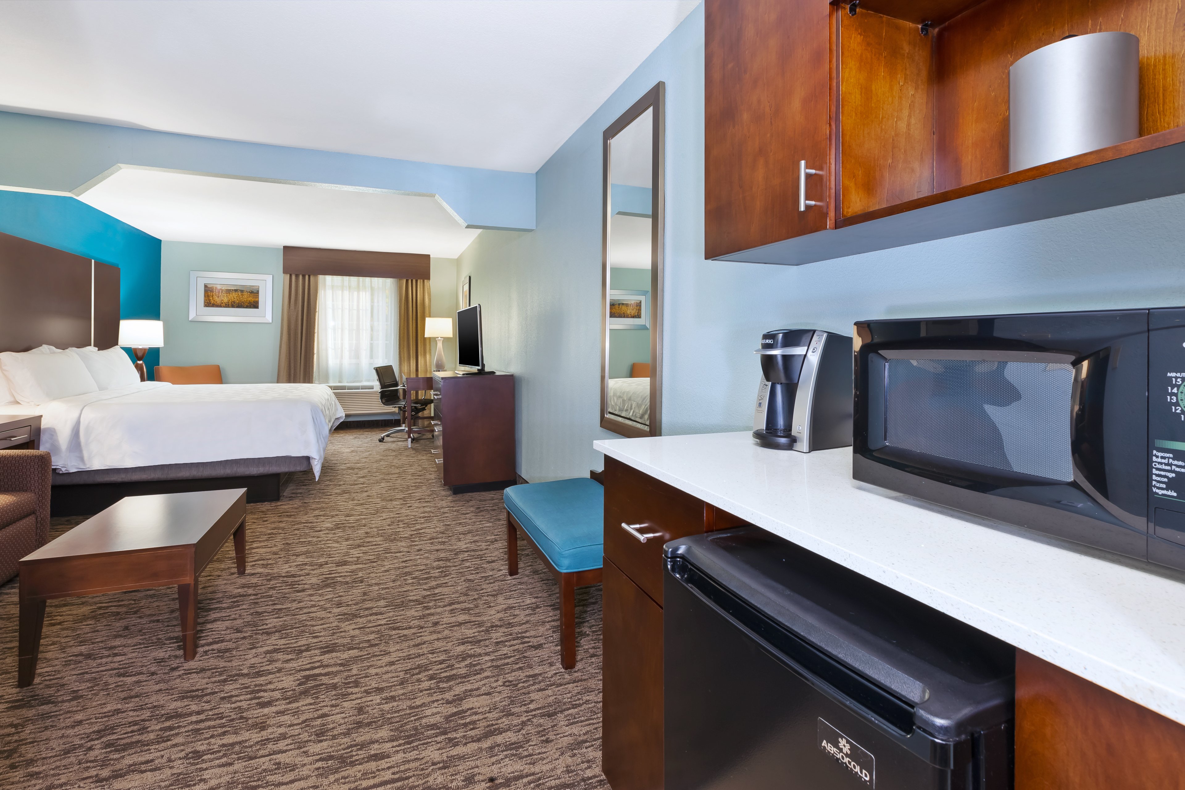 holiday inn express and suites carmel north westfield