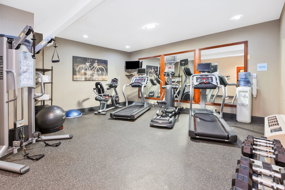 holiday inn express and suites carmel north westfield