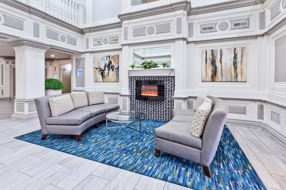 holiday inn express and suites carmel north westfield