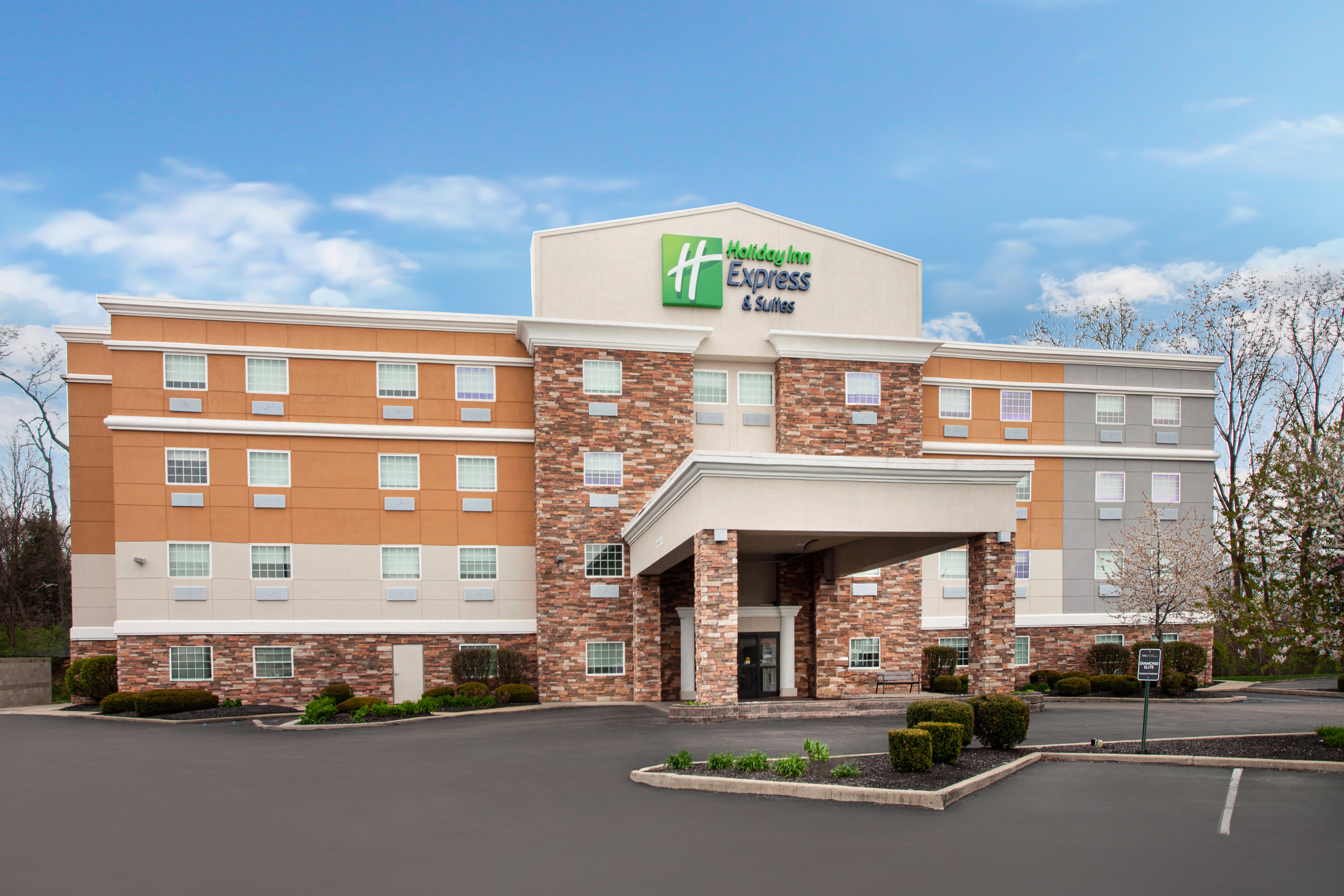 holiday inn express and suites carmel north westfield