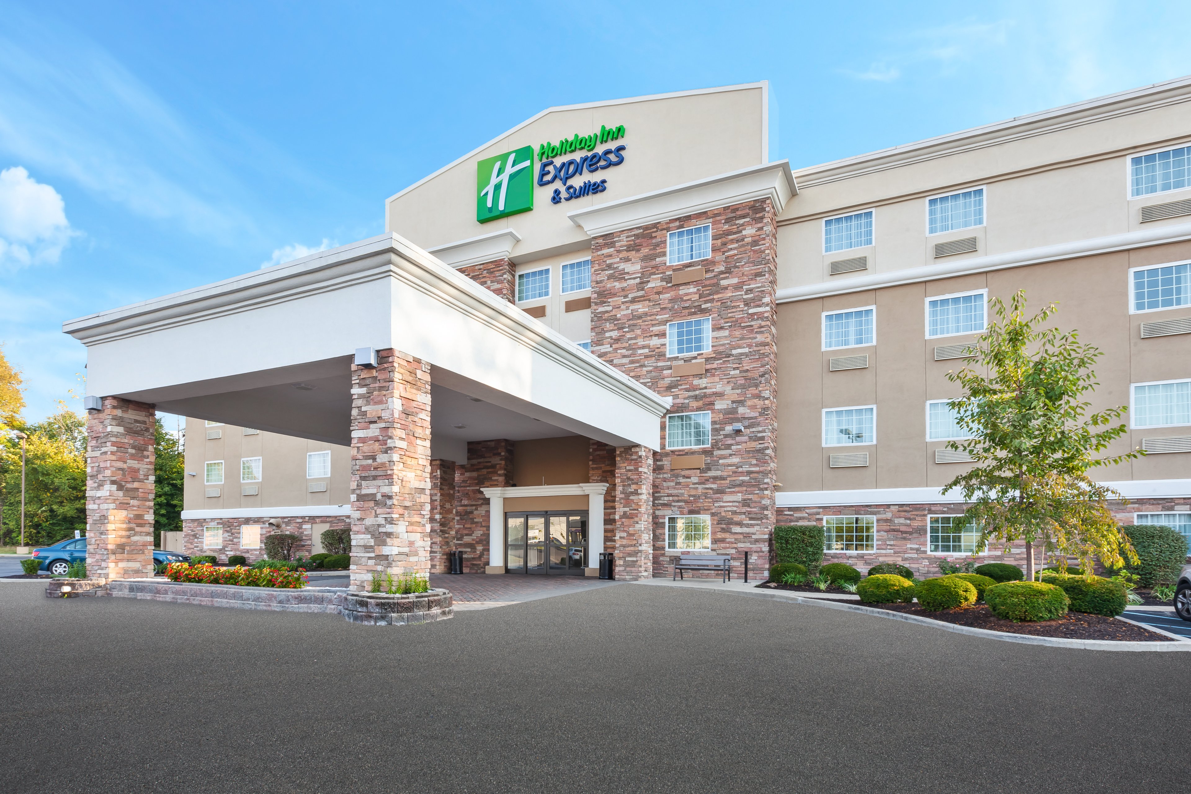 holiday inn express and suites carmel north westfield