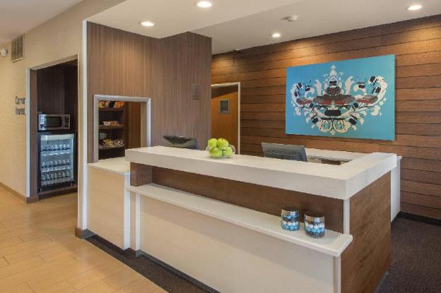 fairfield inn and suites by marriott indianapolis airport