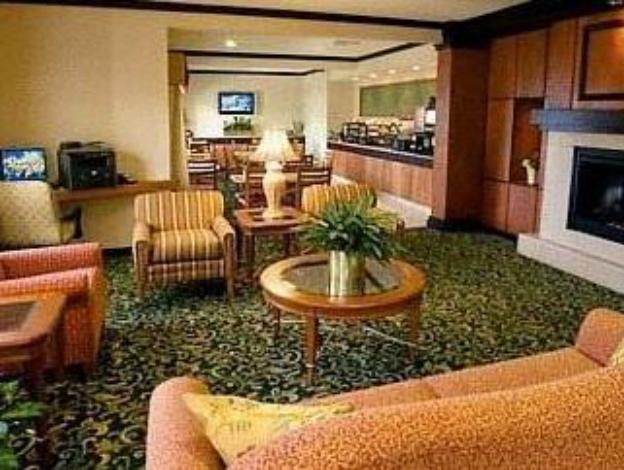 fairfield inn and suites by marriott indianapolis airport